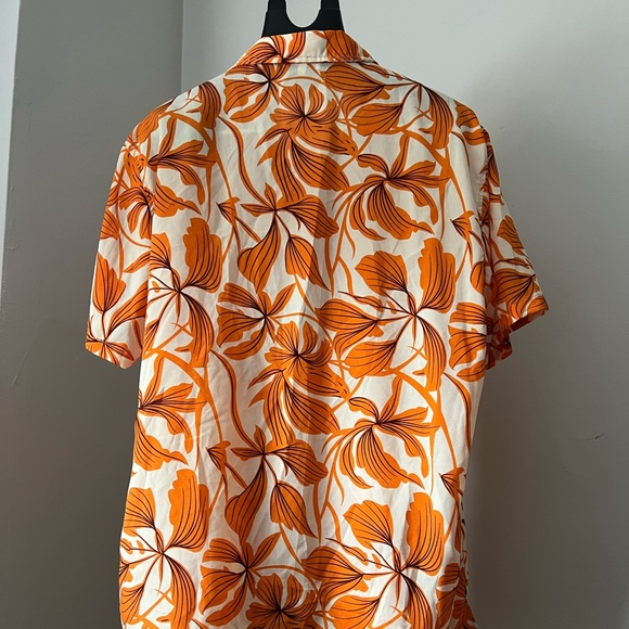 Hawaiian button up - Picture 2 of 2